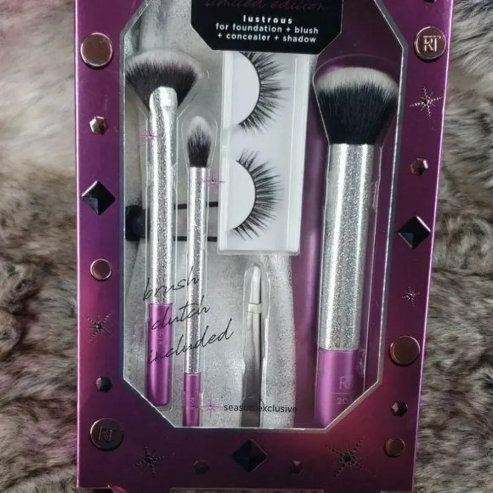 Real Techniques Sam‎ & Nic lustrous Makeup brush